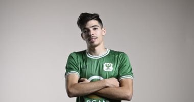 عبد الرحيم دغموم يراوغ المصري فى التجديد بعد اهتمام الزمالك