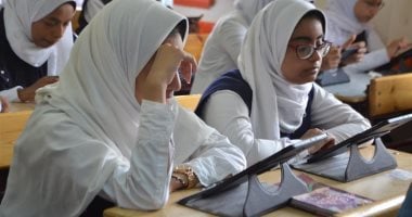 طلاب الصفين الثانى والثالث الثانوى غير ملزمين برد التابلت بعد انتهاء دراستهم