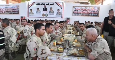 وزير الدفاع يشهد تنفيذ مشروع مراكز القيادة التعبوى للمنطقة الغربية العسكرية