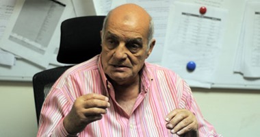 محمود بكر المعلق الكروى